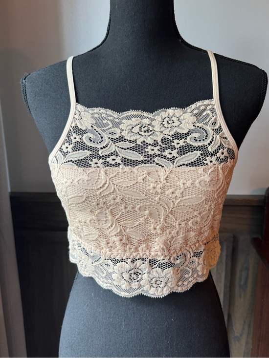 Avidlove Tops - AvidLove Beige Lace Cropped Cami medium nwt